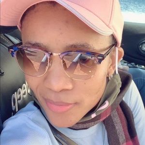 Meet your Posher, Hannah